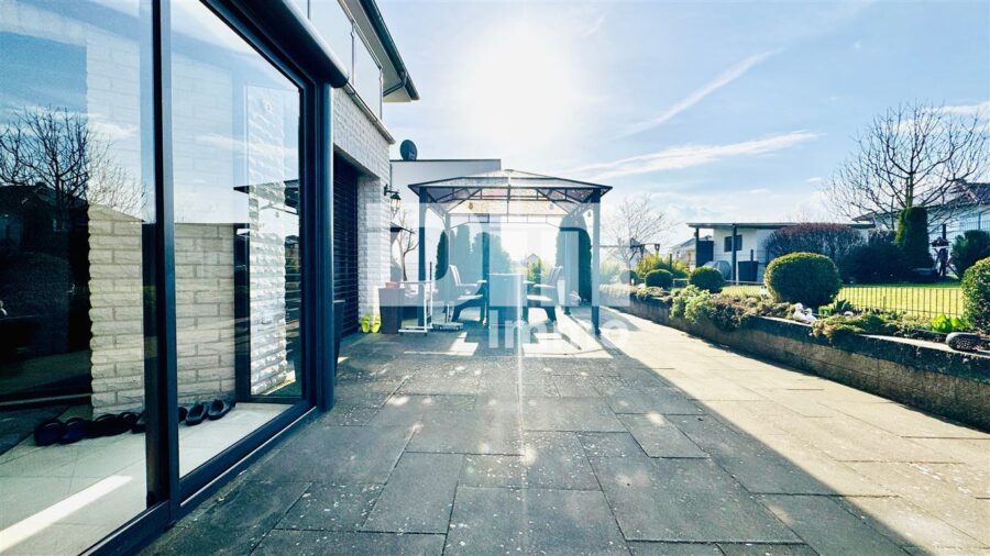 Luxeriöse Stadtvilla mit exklusiver Ausstattung in Traumlage mit vielen hochwertigen Extras - Terrasse / Wintergarten